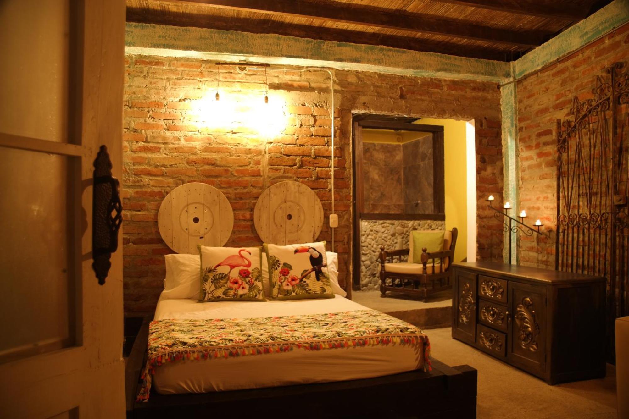 Siete Hierbas Hostal Санта-Роса-де-Кабаль Экстерьер фото